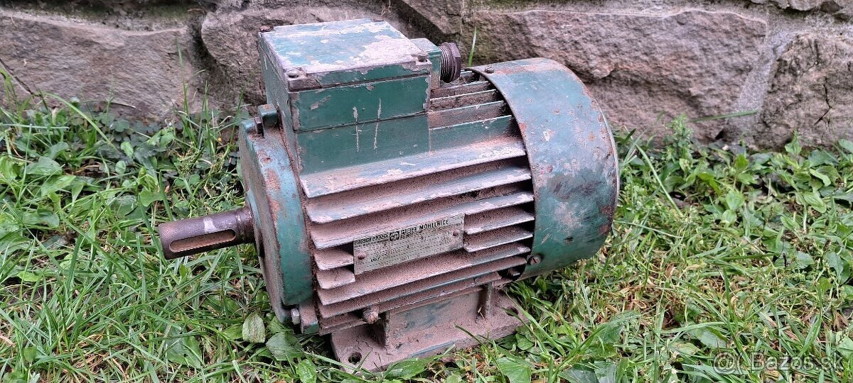 Predam patkovy MEZ Mohelnice 2,2 kw, 2865 ot/min, hriadel 24