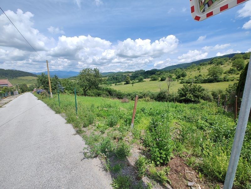 Na predaj pozemky na výstavbu rodinného domu