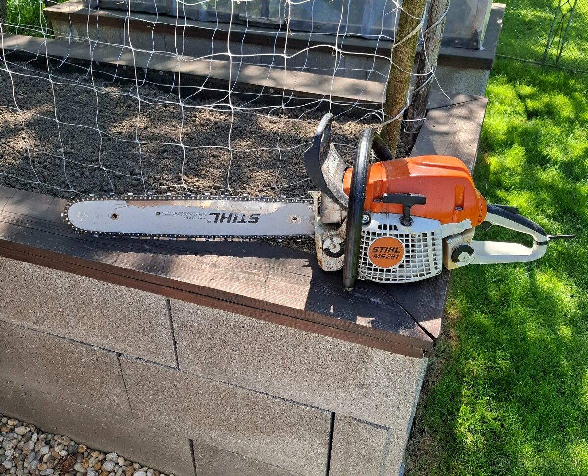 Motorová píla stihl