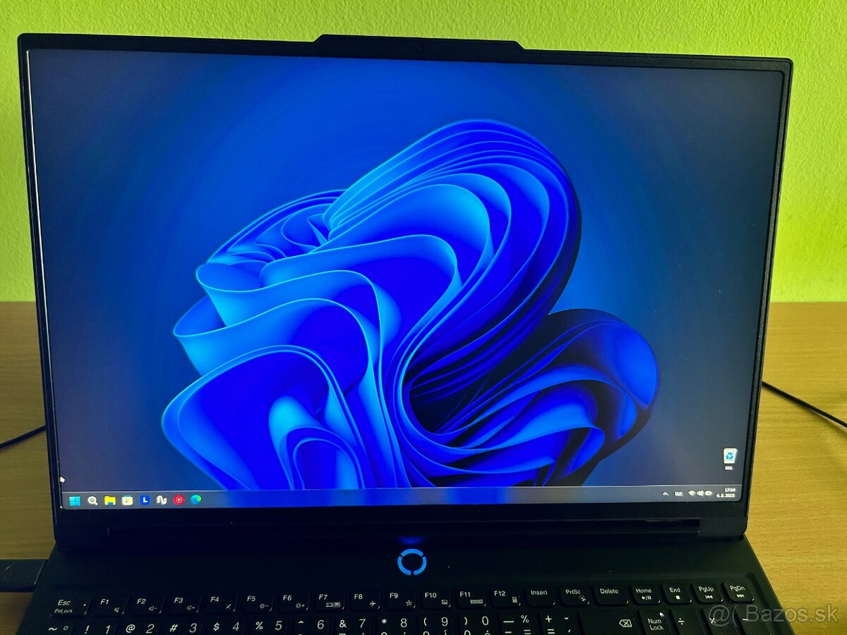 Predám herný notebook Lenovo Legion 7 16IRX9