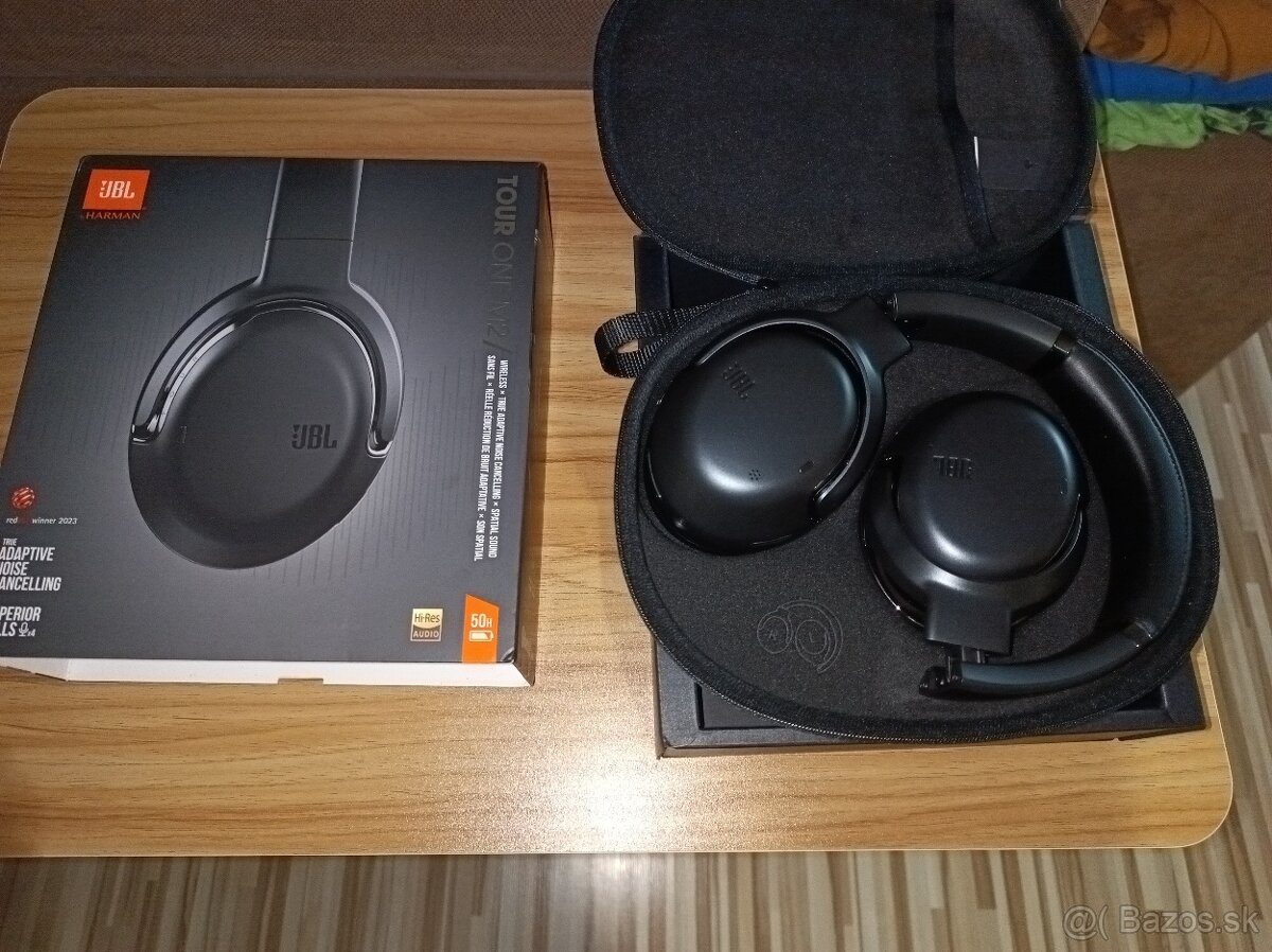 JBL tour one M2