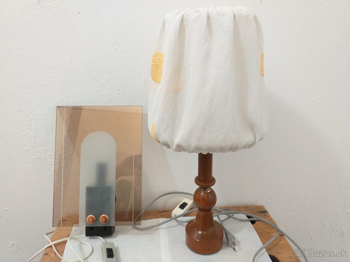 nástenné svietidlo a stolová - nočná lampa