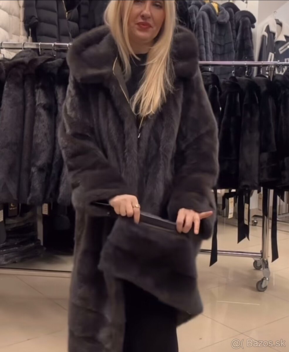 Exkluzívny norkový kožuch s kapucňou