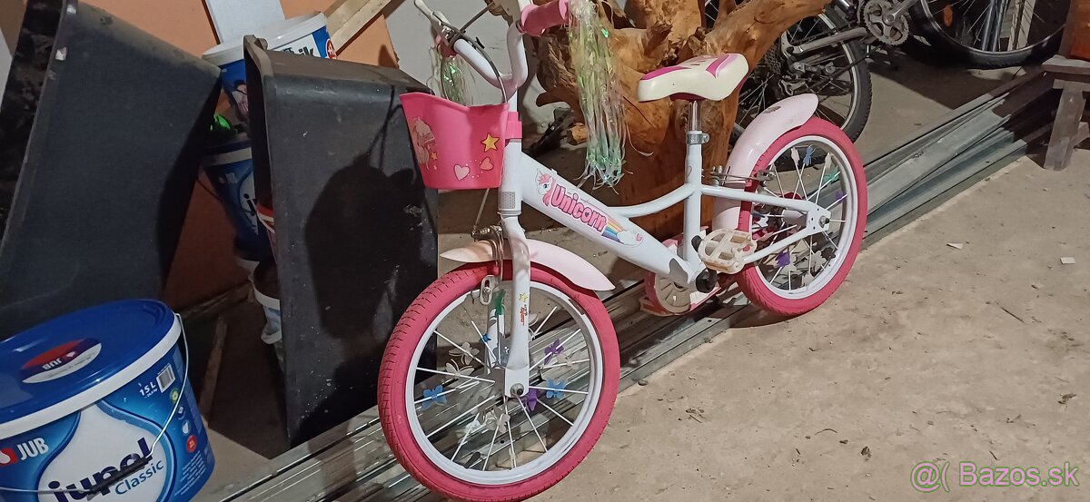 Dievčenský bicykel 16