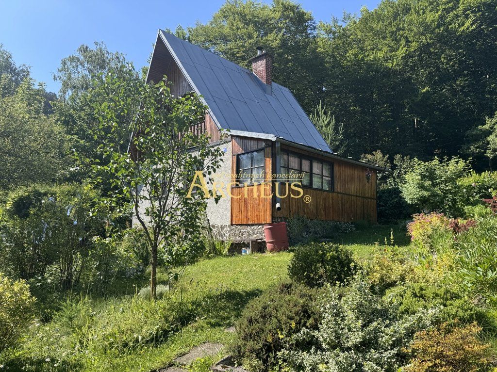 REZERVOVANÉ - CHATA S POZEMKOM, VEĽKÁ LODINA