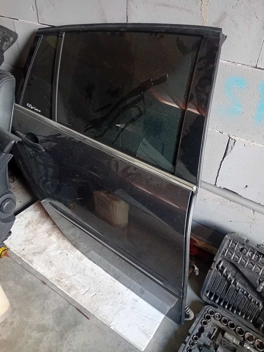Predam dvere renault laguna 3