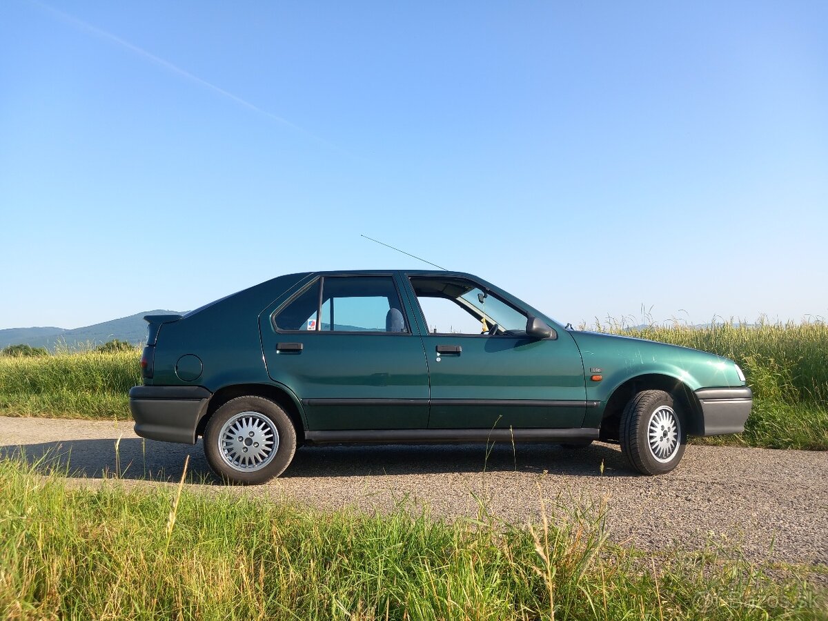 Renault 19