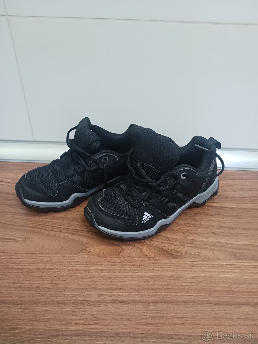 adidas TERREX velkost 30