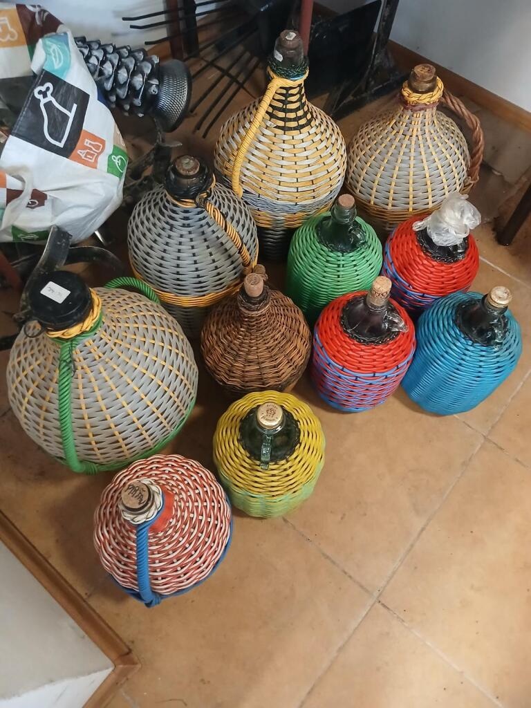 Predám ručne pletené demižony