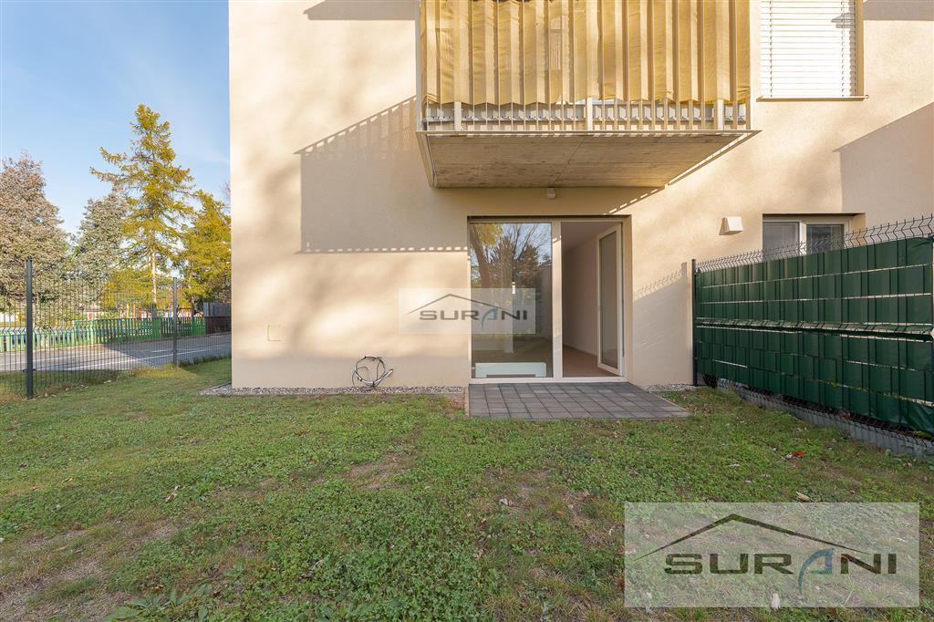 Krásny 2-izbový byt s predzáhradkou 73 m2 a parkovaním v...