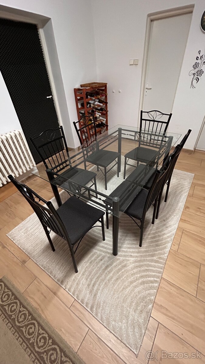 jedálenský stôl so 6 stoličkami