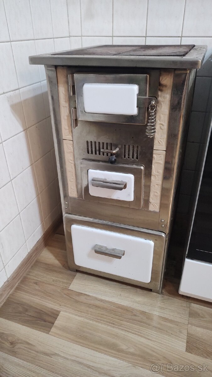 Predám kachlovu pec