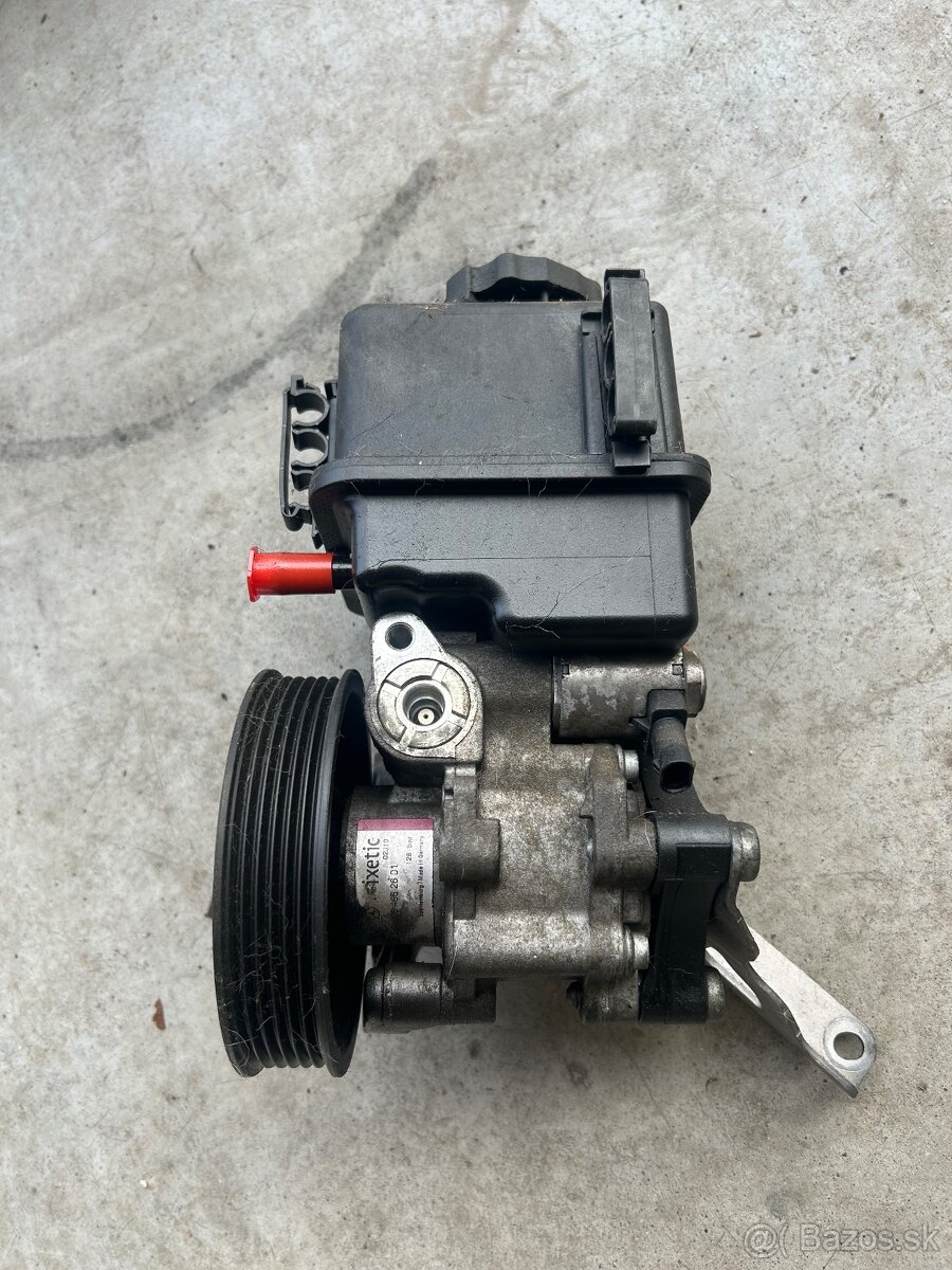 Servo cerpadlo mercedes 0064662601