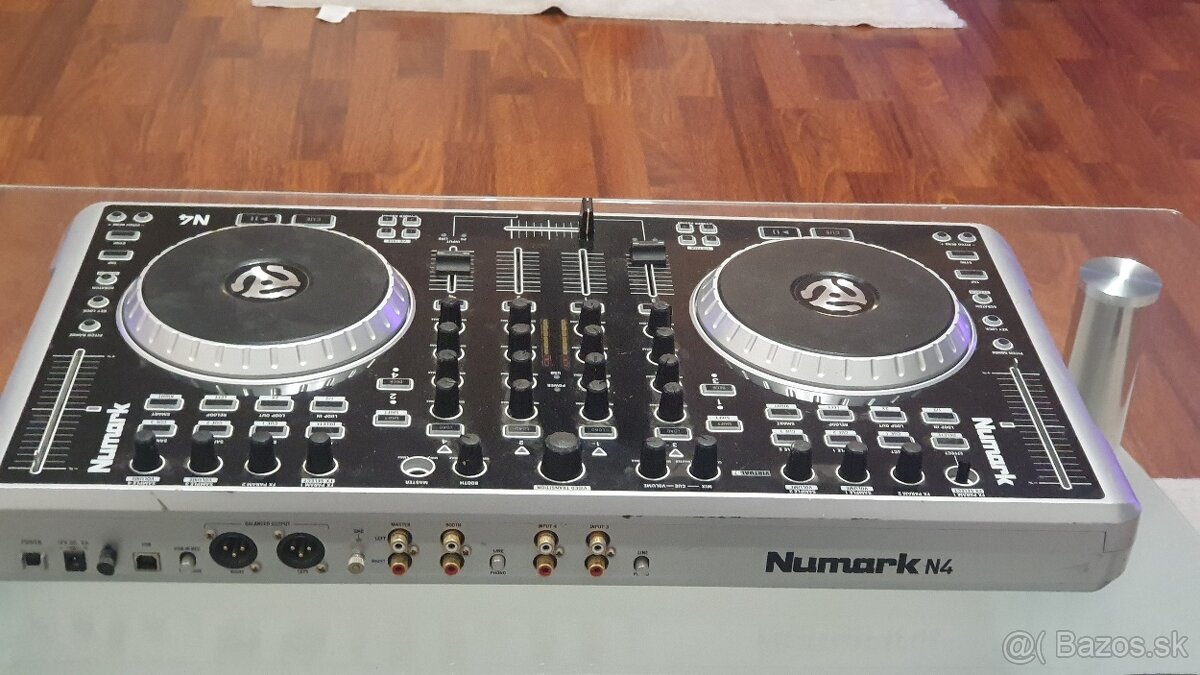 Numark N4