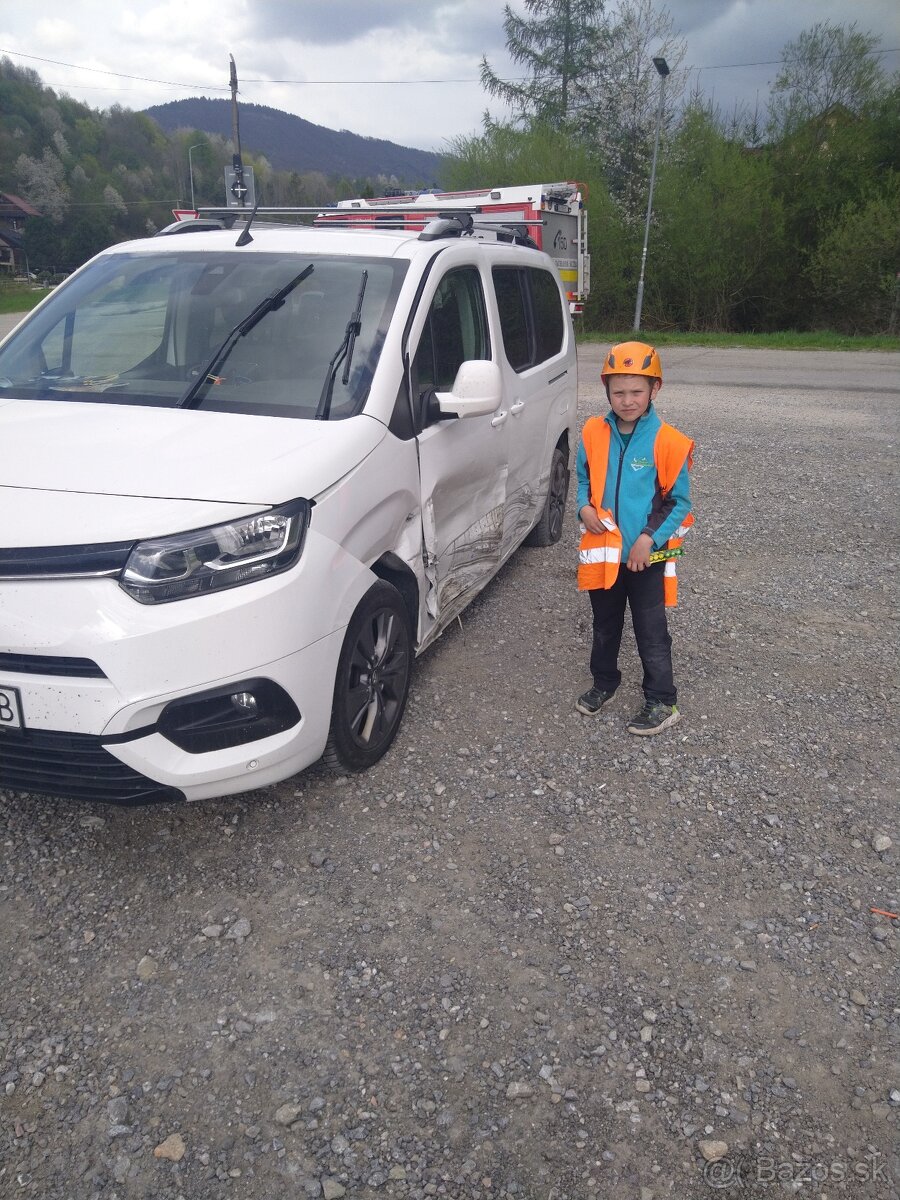 Toyota proace city