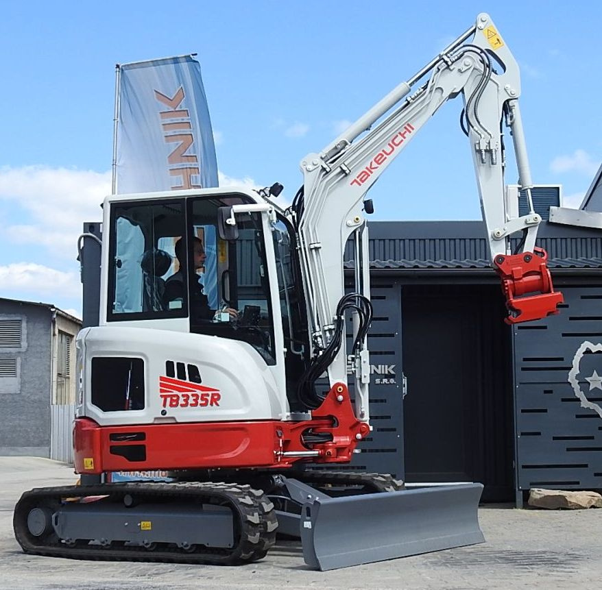 TAKEUCHI TB335R - DIESEL