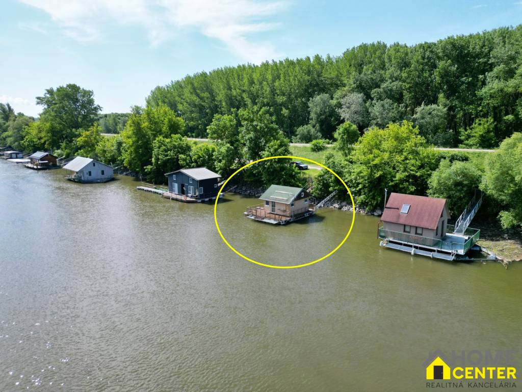 NA PREDAJ HOUSEBOAT NA BREHU RIEKY VÁH, KOMÁRNO