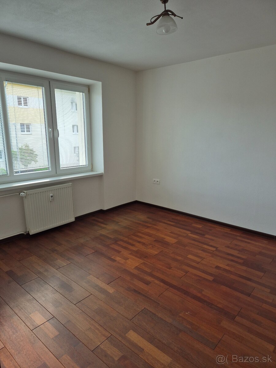 Prenájom 2 izbový byt