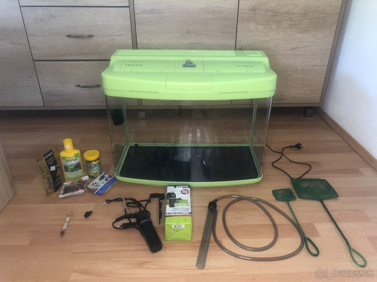 Predám plne vybavené akvárium 60l