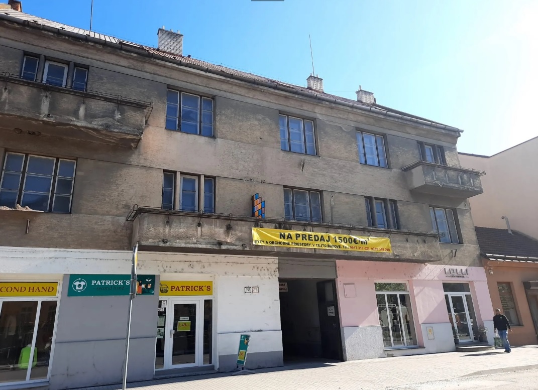 Polyfunkčná budova Nám. sv. Anny 11, Trenčín