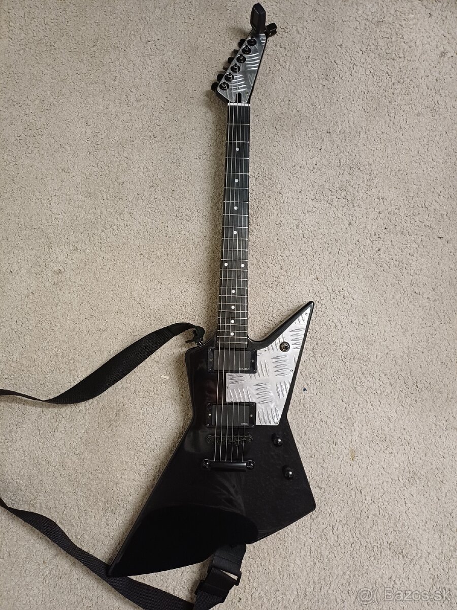 Predám elektrickú gitaru EXPLORER Harley benton s úpravami