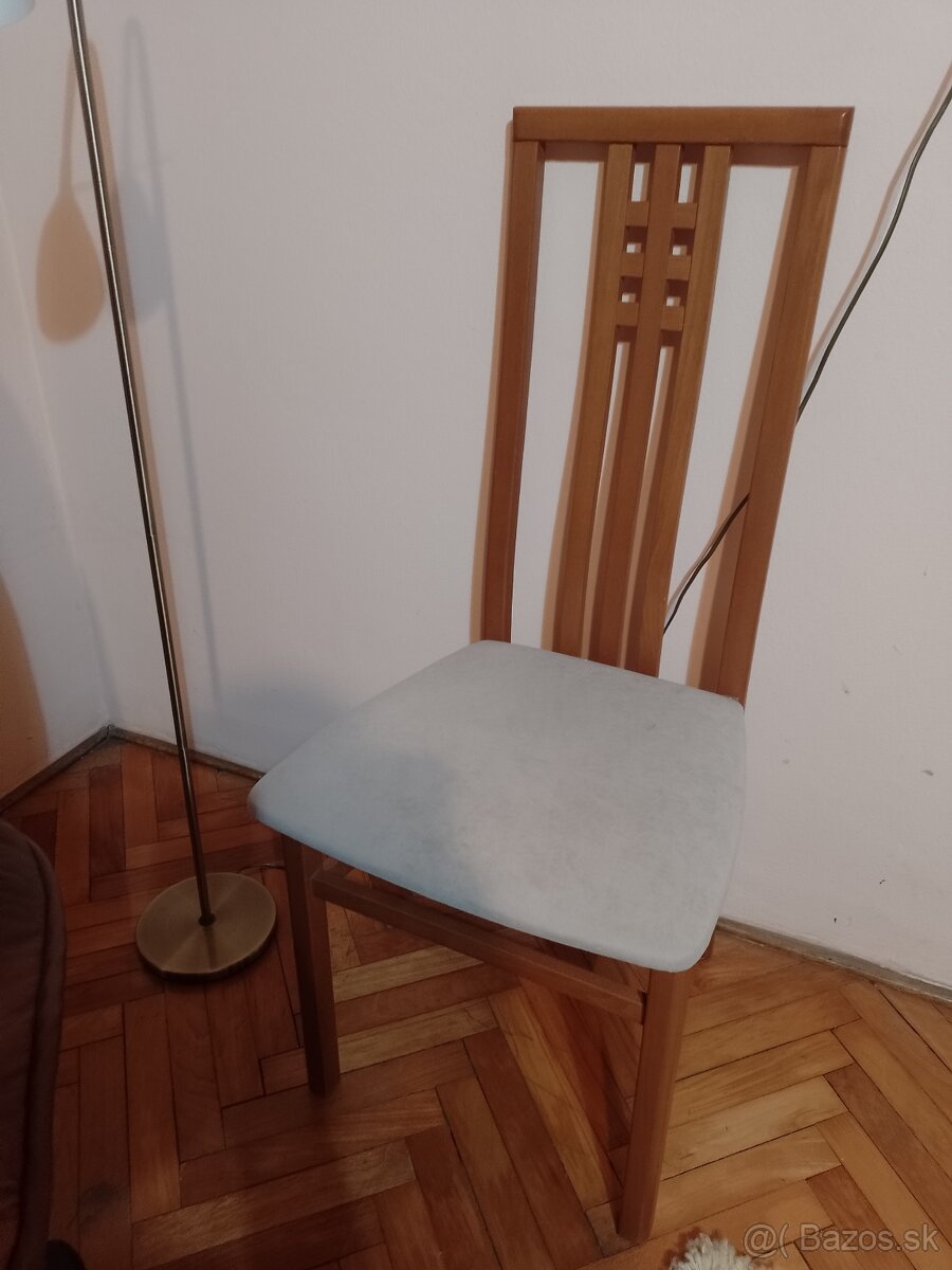 Jedálenské stoličky 2x