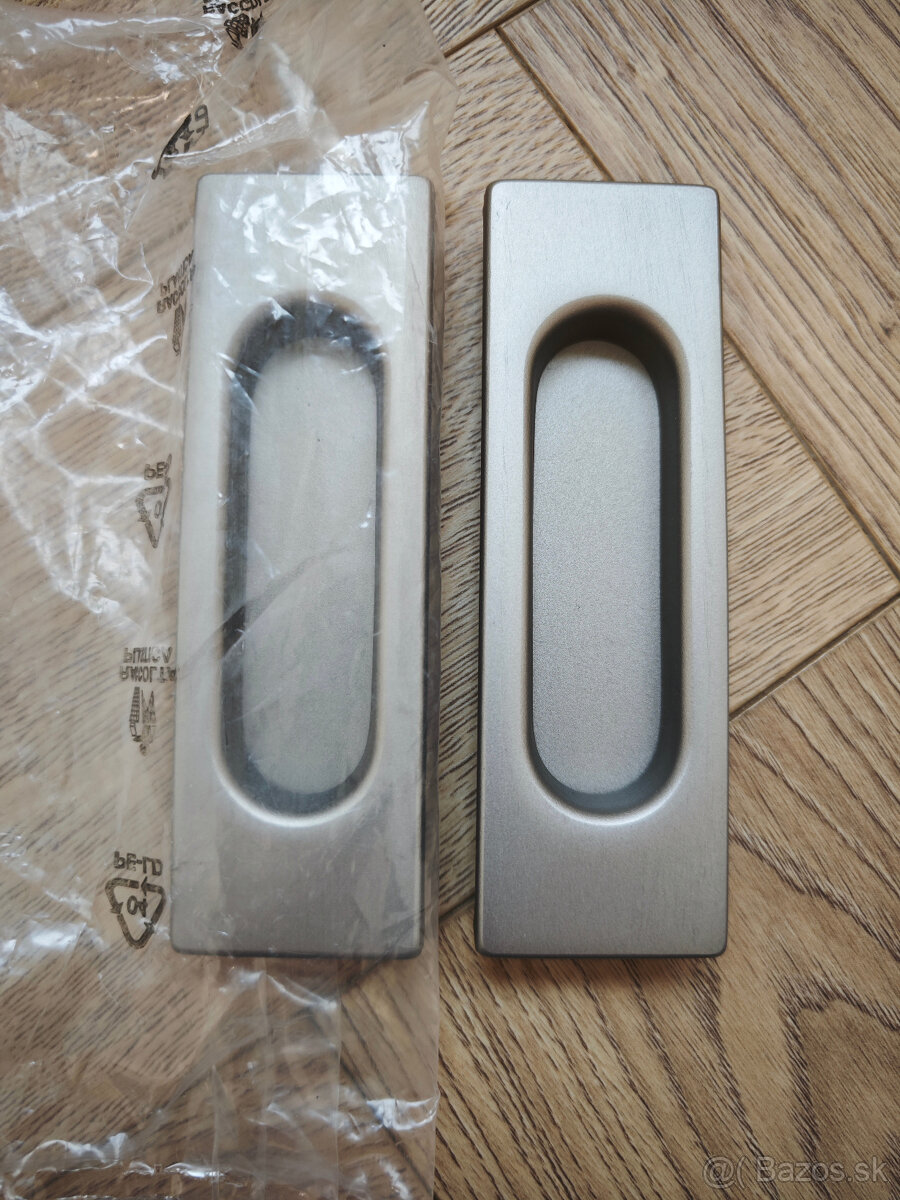 Madlo na posuvné dvere champagne