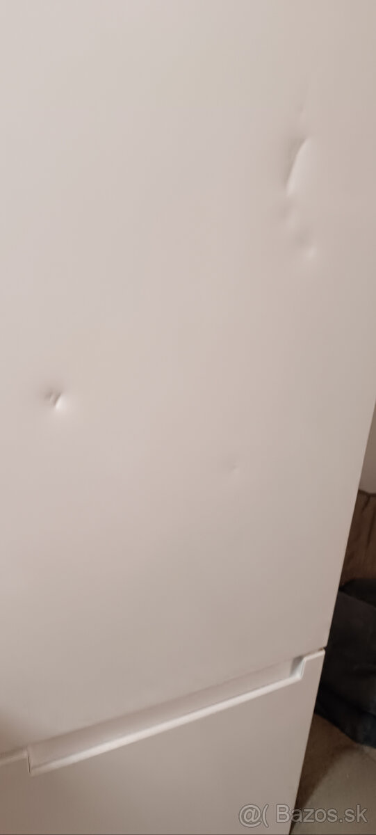 Chladnicka Indesit LI9S2EW