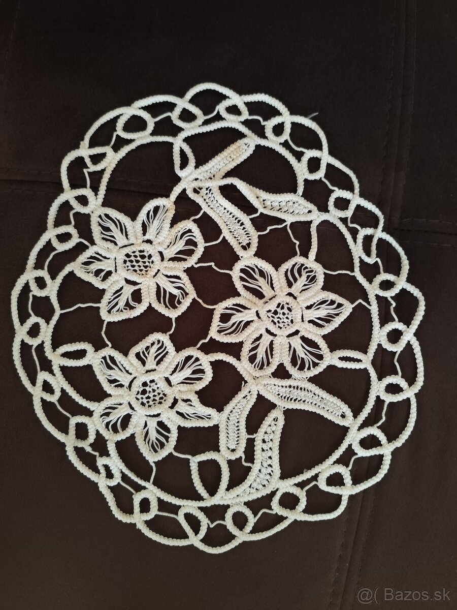Háčkovany obrúsok