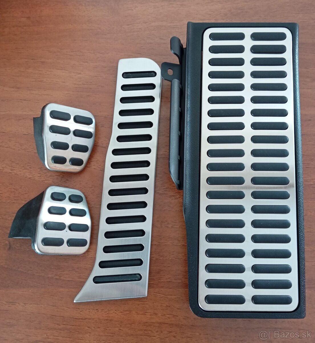 pedále/nášlap Superb 2, Passat B6, B7, CC