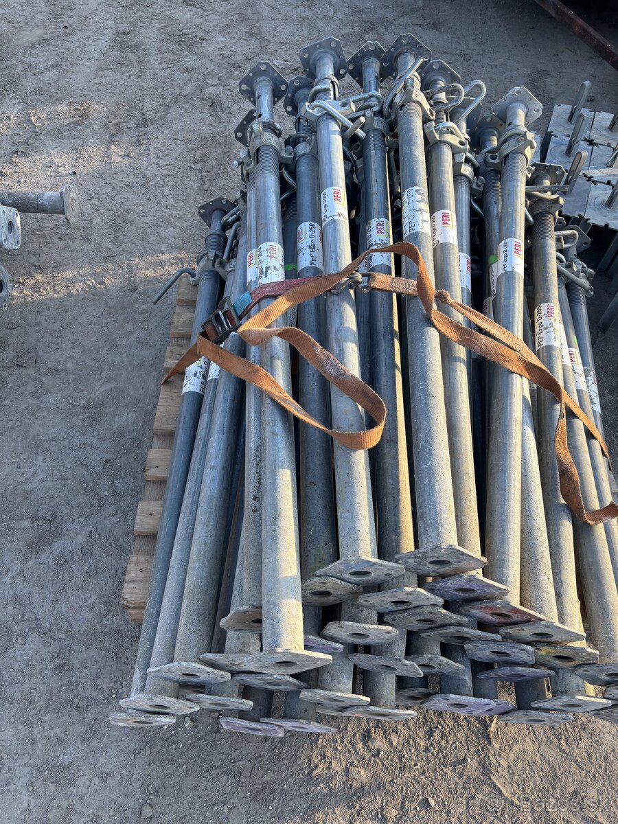 Predám 27ks stojky Peri 250