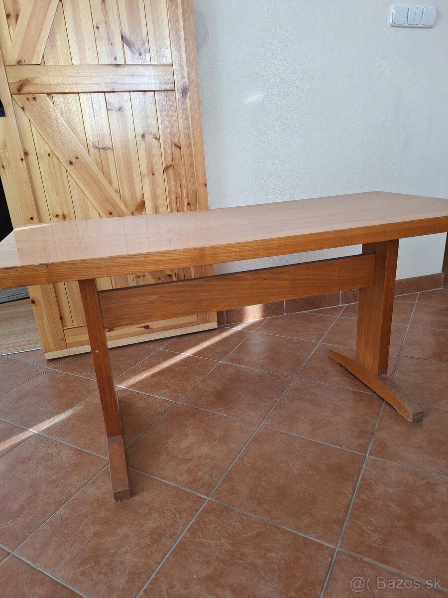 Darujem konferencny stol