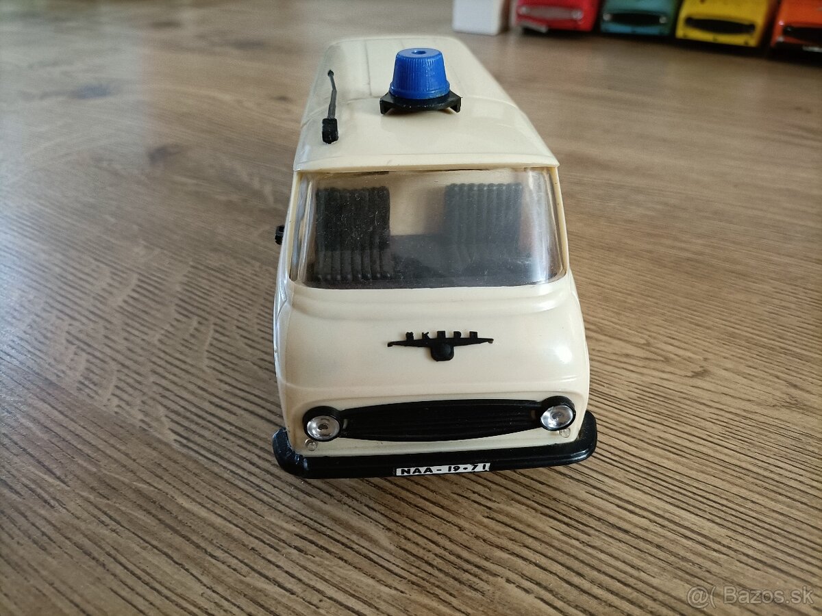 Skoda 1203 sanitka kdn