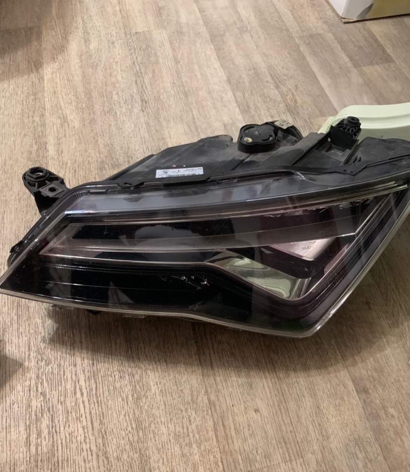 Svetla SEAT ateca FULL LED