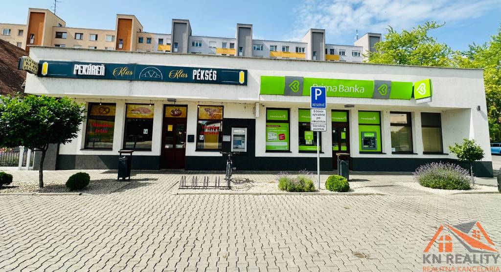 EXKLUZÍVNA ADMINISTRATÍVNA BUDOVA v centre mesta Veľký Meder