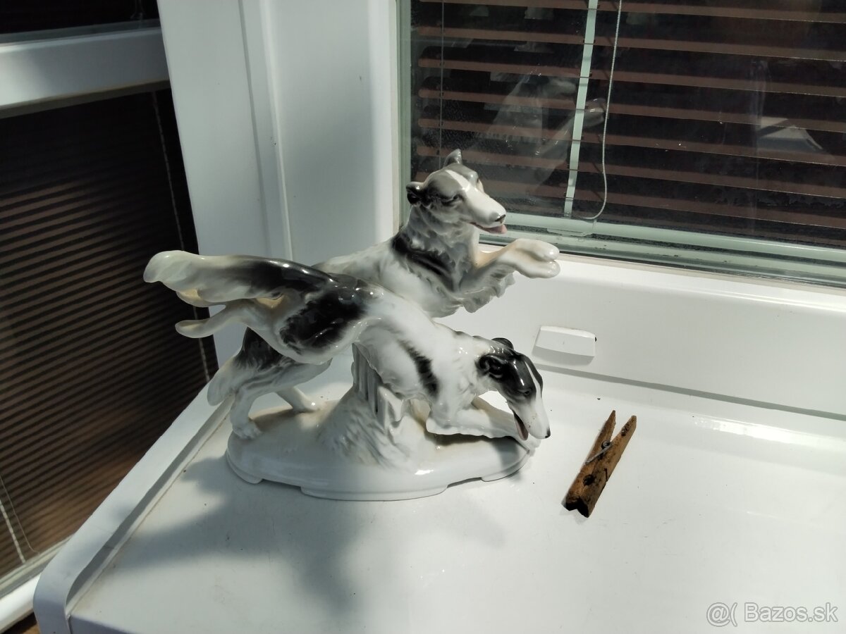 Porcelánové barzoje