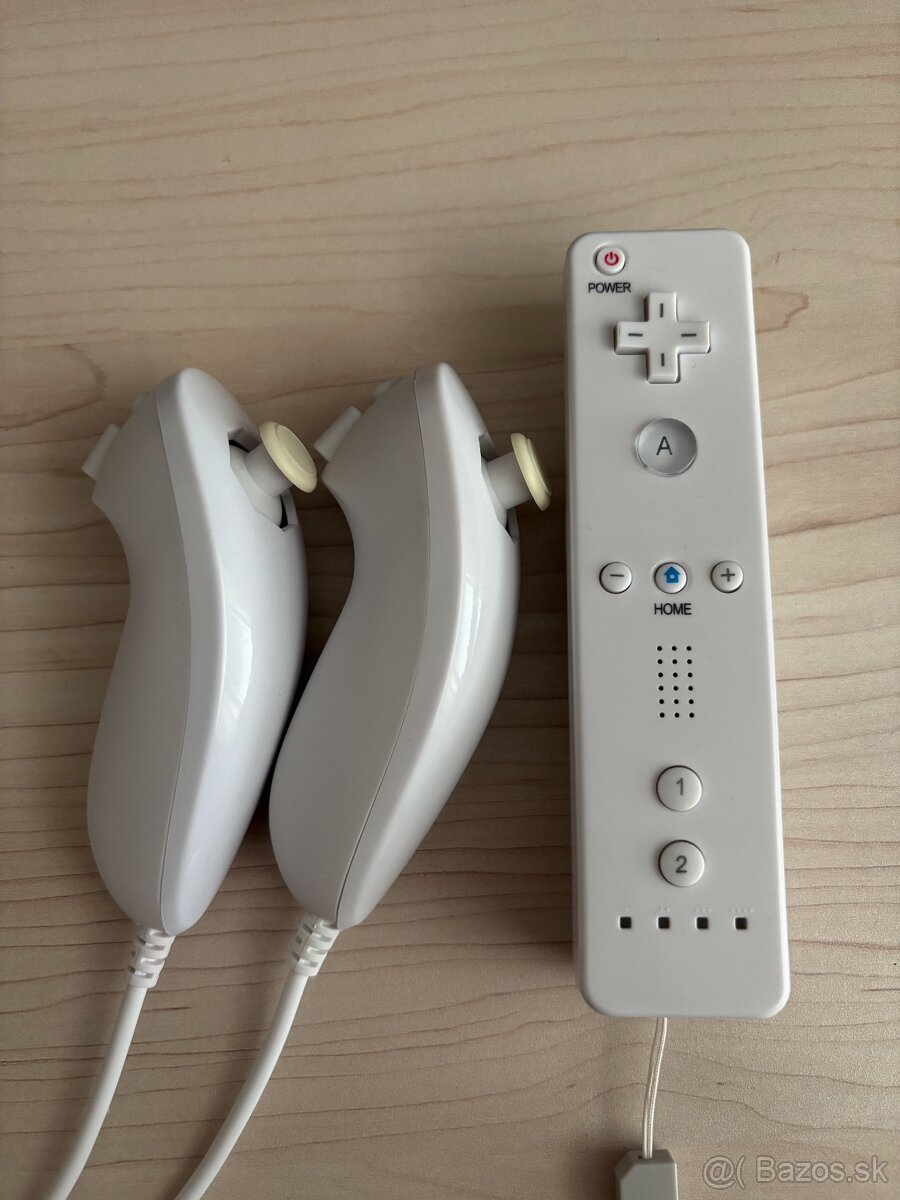 Predám Nintendo Wii ovládač a nunchucky