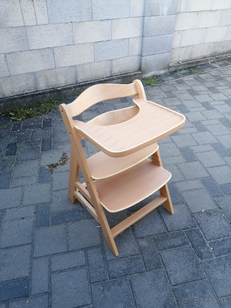 Detská stolička na kŕmenie