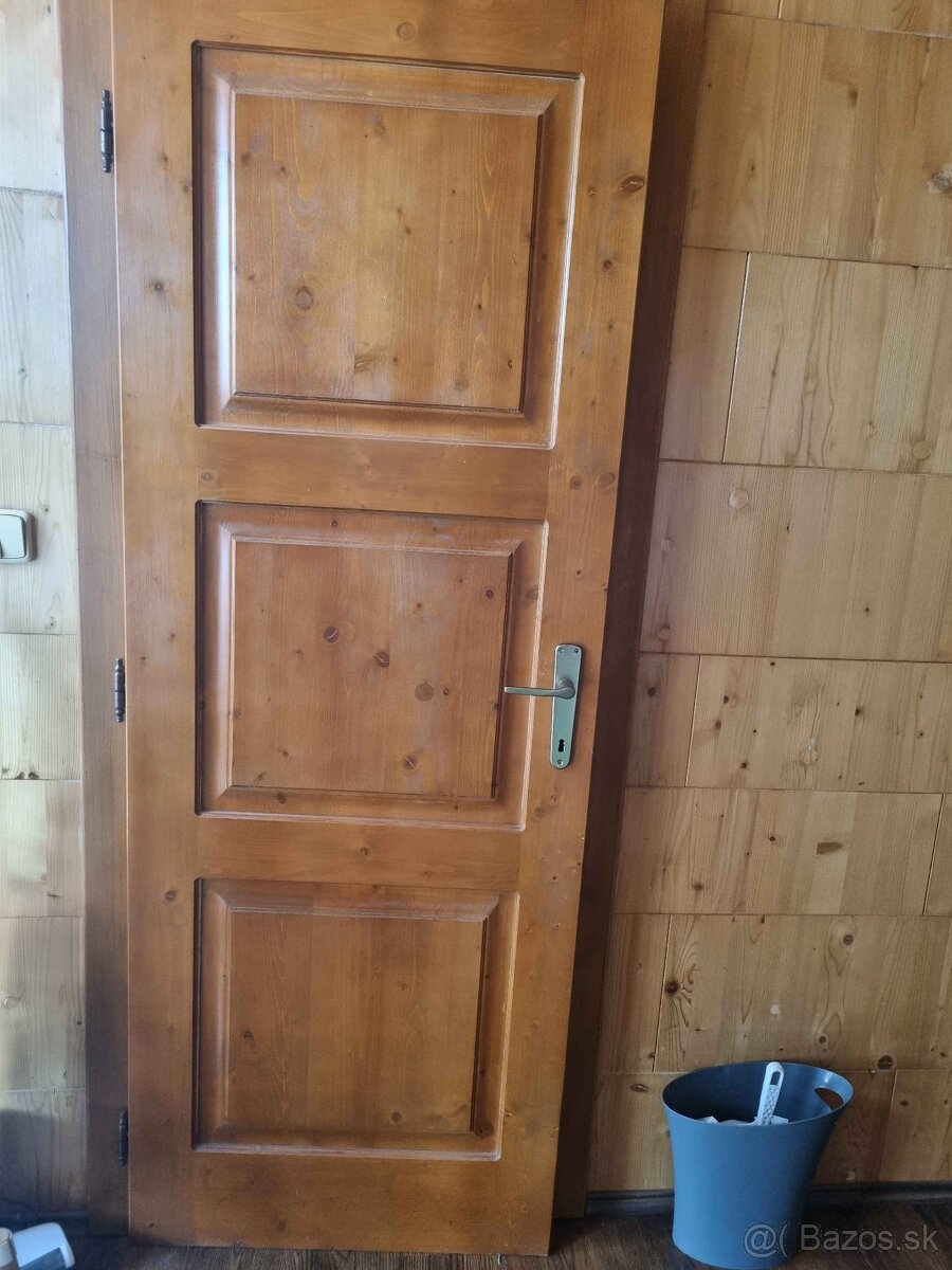 Kazetove dvere z masivu