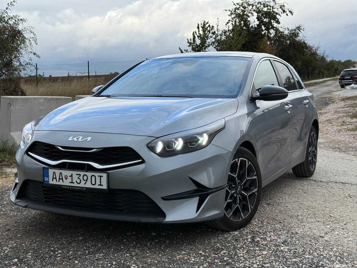 Kia Ceed 1.5 T-GDi 2750km Stav Nového auta rv5/2025
