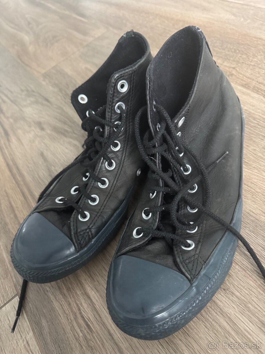 Converse čierne