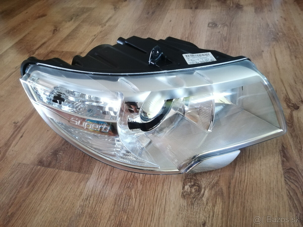 Škoda Superb II pravý xenon originál 3T1941018E