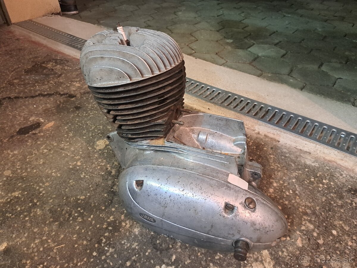 Predam MOTOR Jawa 590 sport