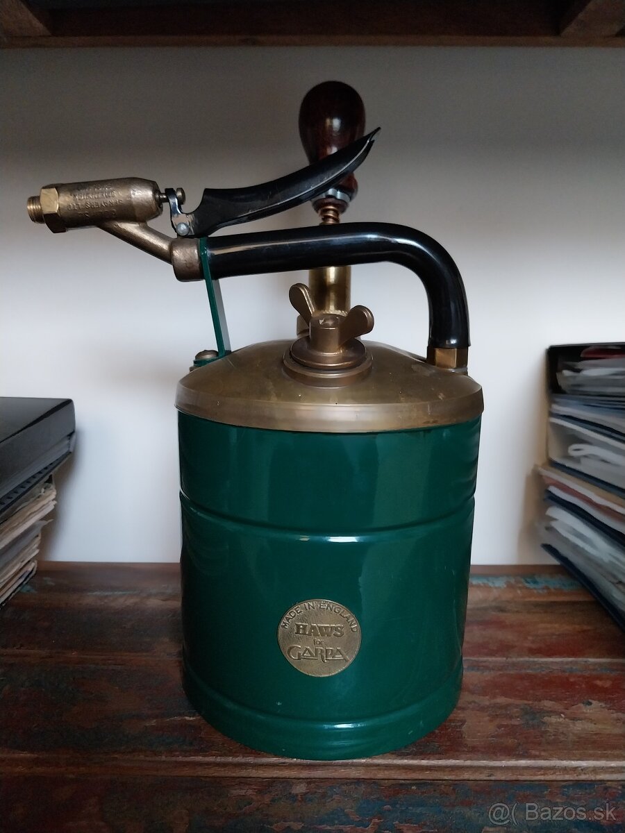 England ,stary postrekovac.nadova