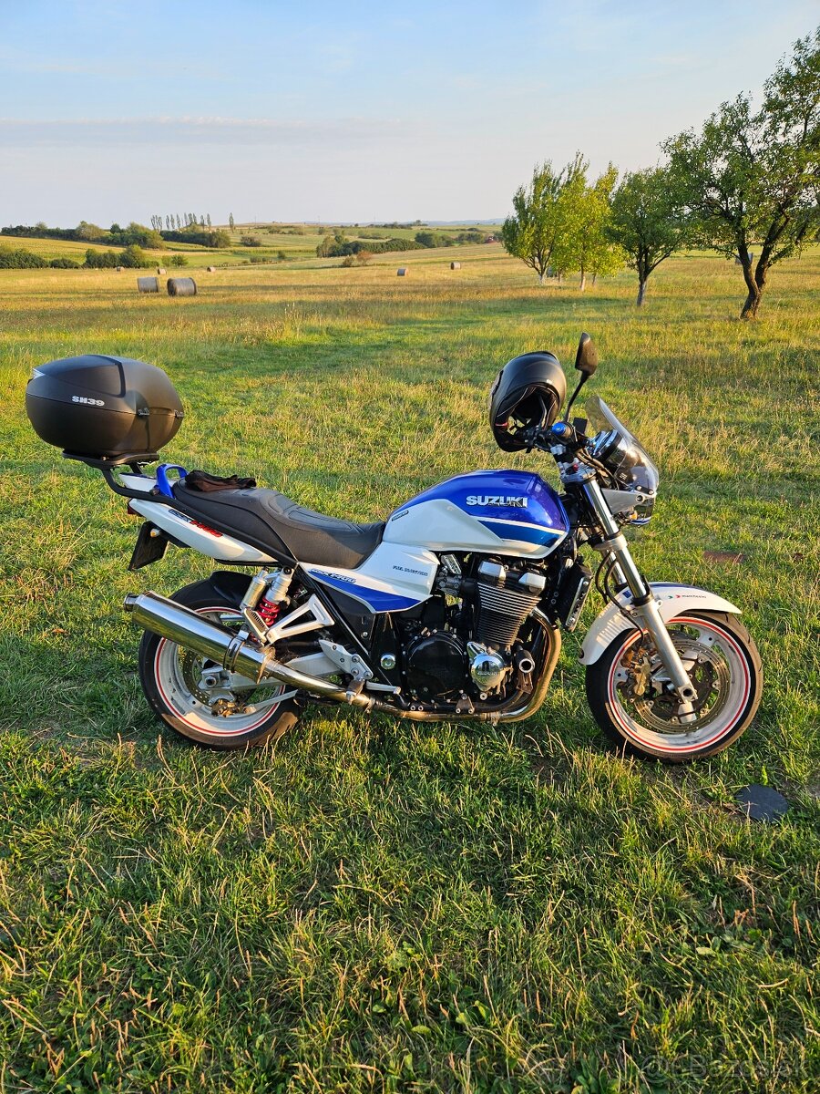 Suzuki gsx-1400