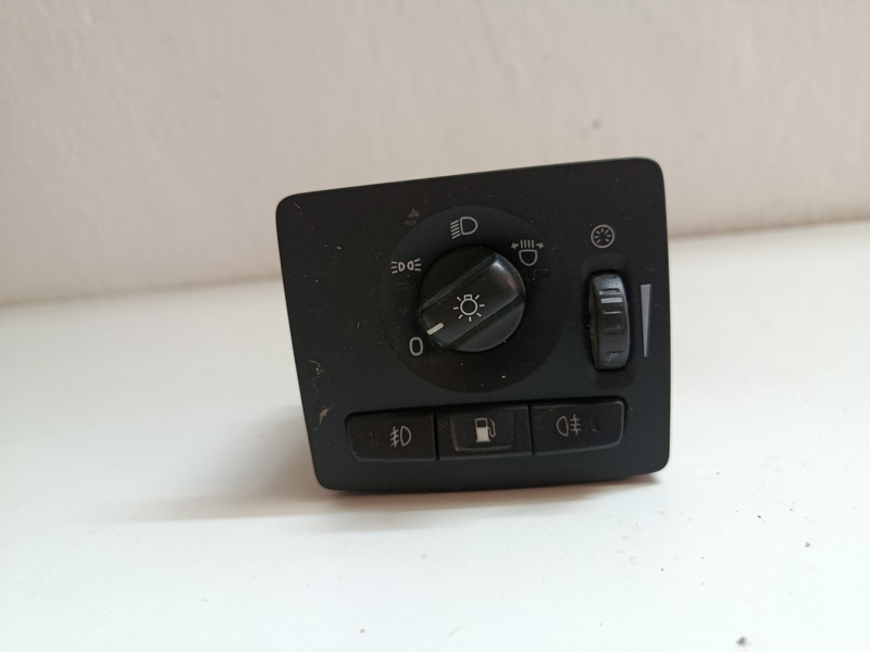 vypinac svetiel volvo v40 30772412 30€