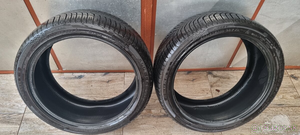 Predám 2xceloročné pneumatiky Sunny 245/40 r19