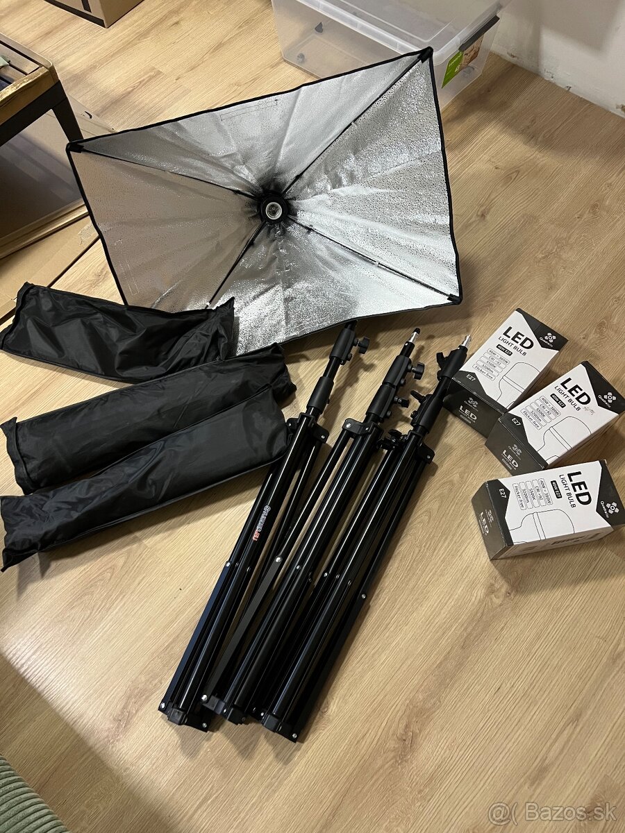 Predám set troch svetiel + doplnkový statív