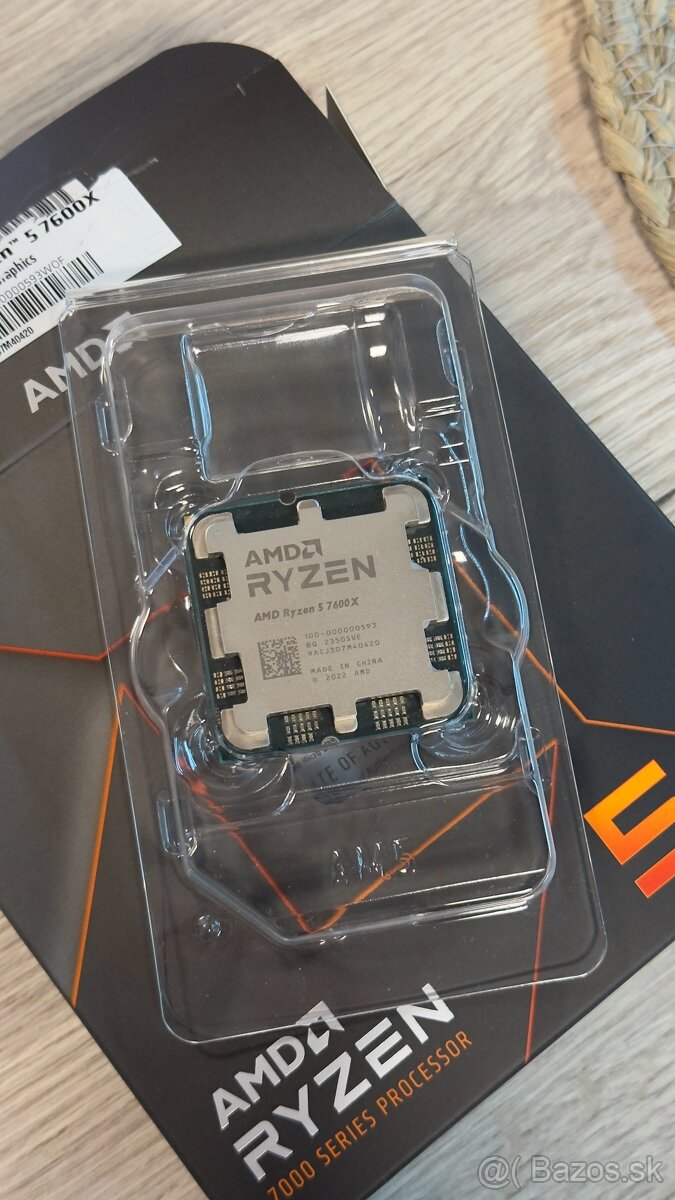AMD Ryzen 5 7600X