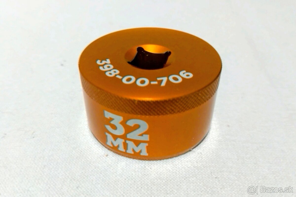 FOX 32mm kľúč (398-00-706)